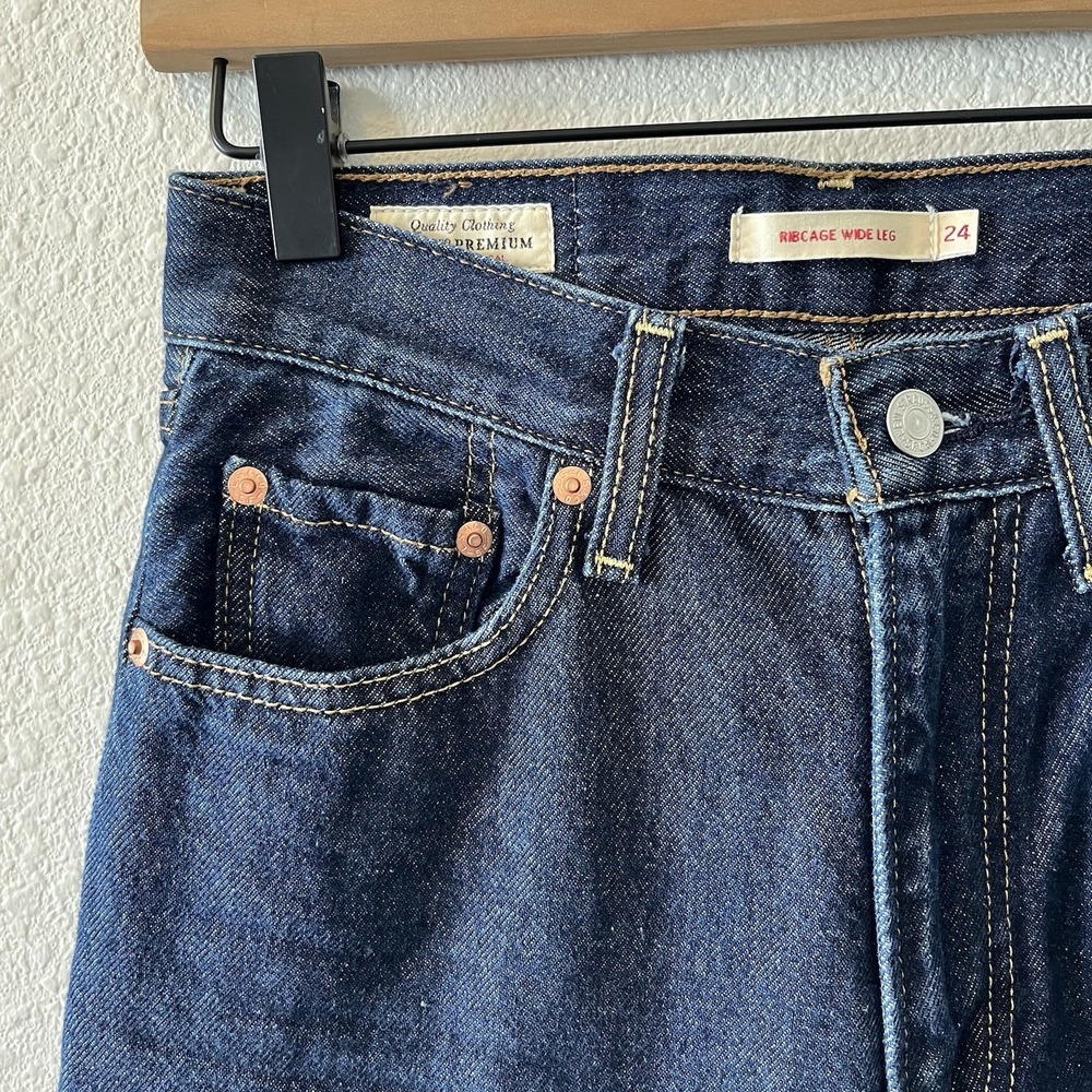 Levis Premium Ribcage WIde Leg Jeans Women 24 High Rise Dark Denim 100% Cotton - Picture 3 of 15